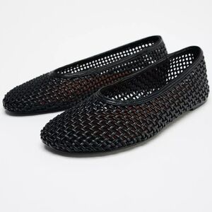 ✨ZARA WOVEN BALLET FLATS✨